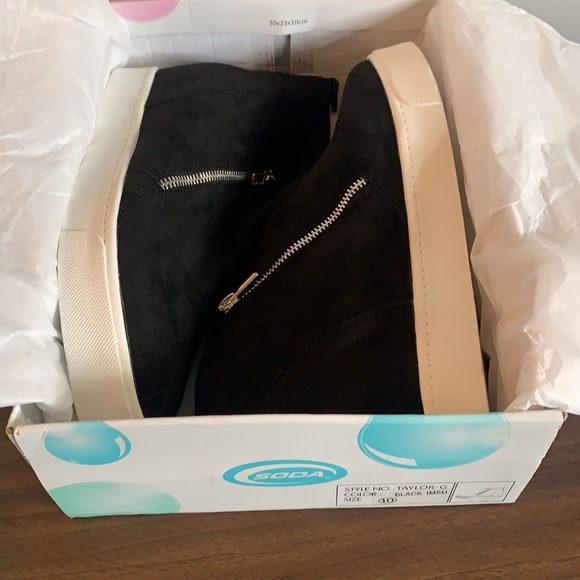 NWT Soda Wedge Sneakers Taylor - Picture 4 of 4